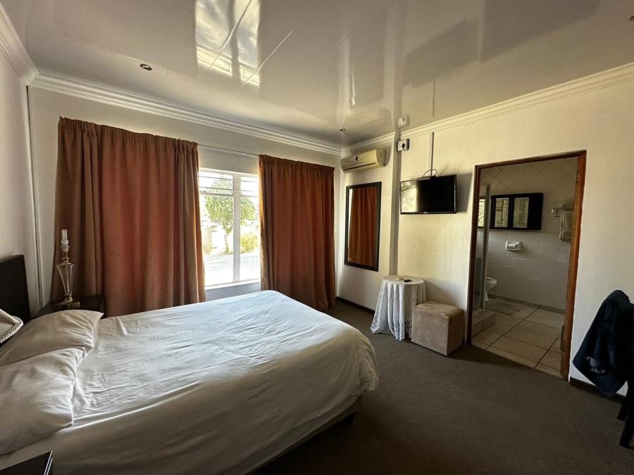 7 Bedroom Property for Sale in Brandwag Free State